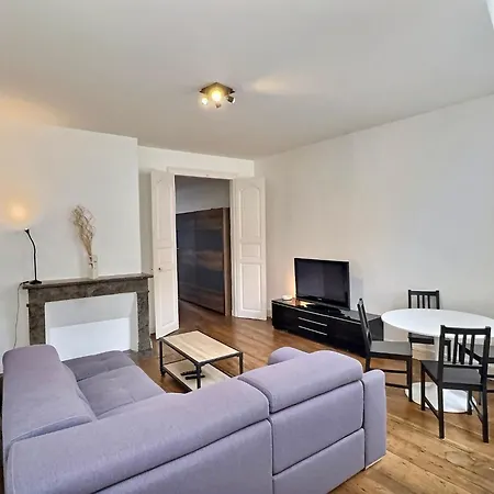 Wonderhost, Superbes Volumes Et Charme De L'ancien Apartment *